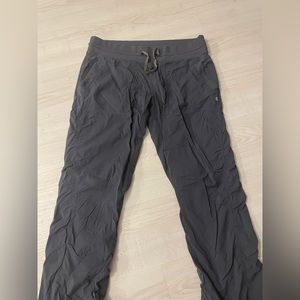 Lululemon pants size 10
